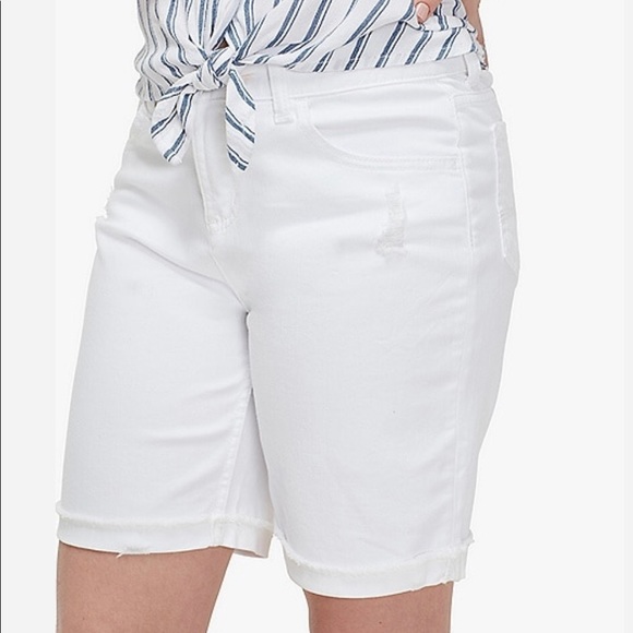 white destructed girlfriend bermuda shorts - Picture 6 of 6